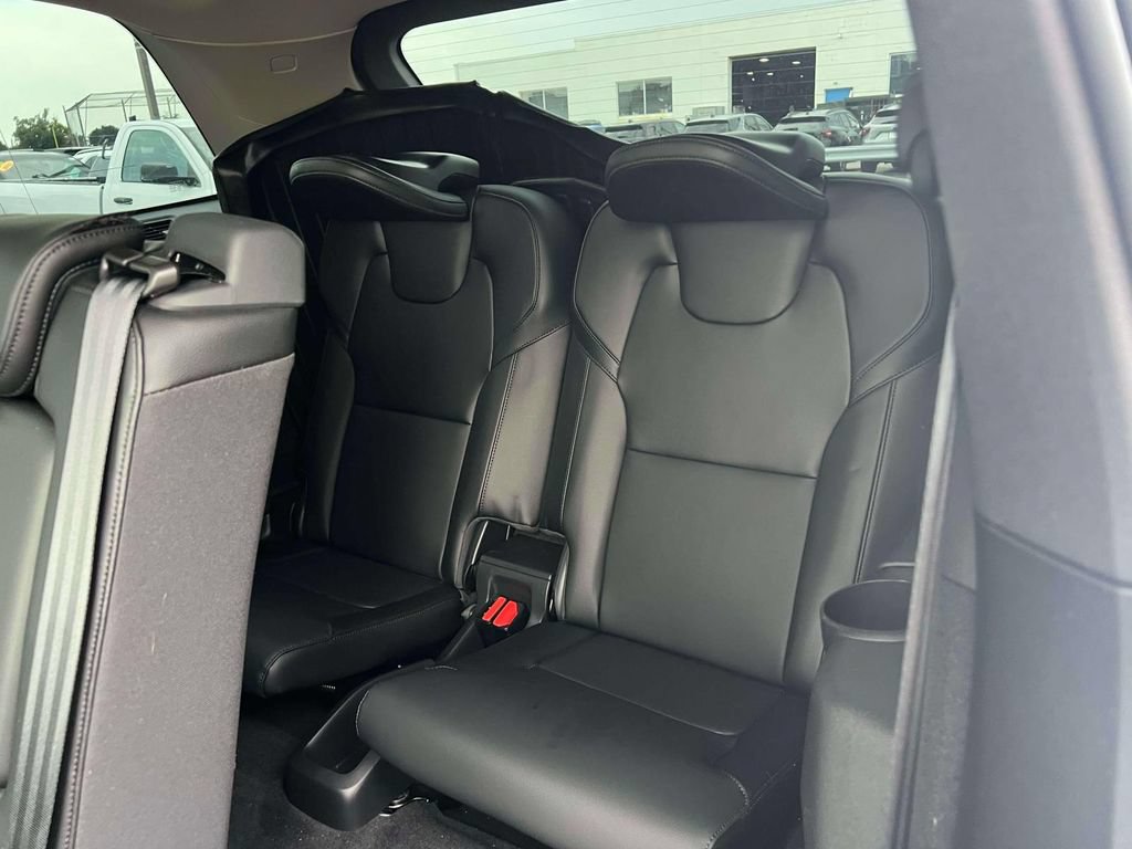 Used 2024 Volvo XC90 B5 Core w/ Protection Package Premier AWD/4WD image 17