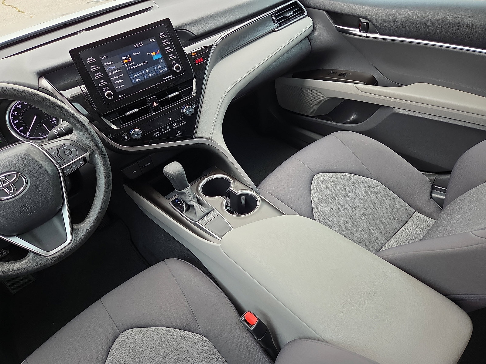 Used 2024 Toyota Camry LE w/ Convenience Package image 12