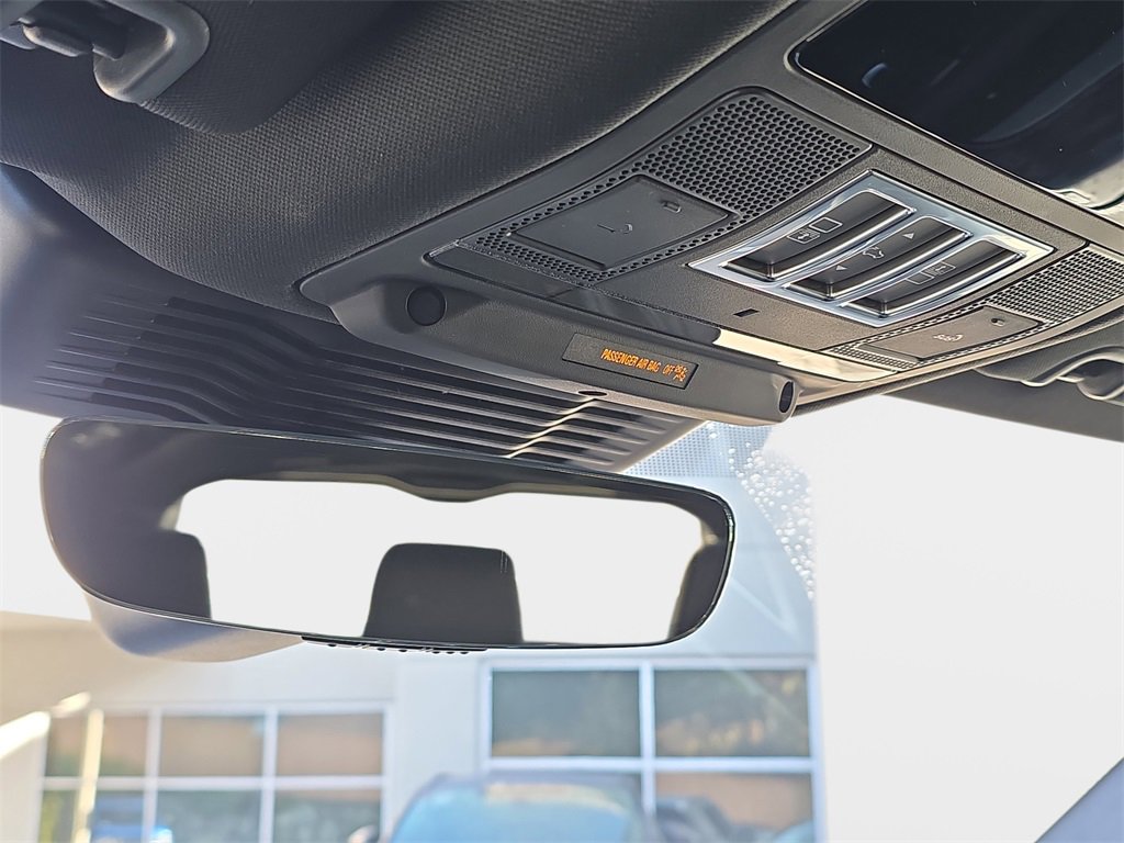 New 2026 Land Rover Discovery Limited Edition image 26