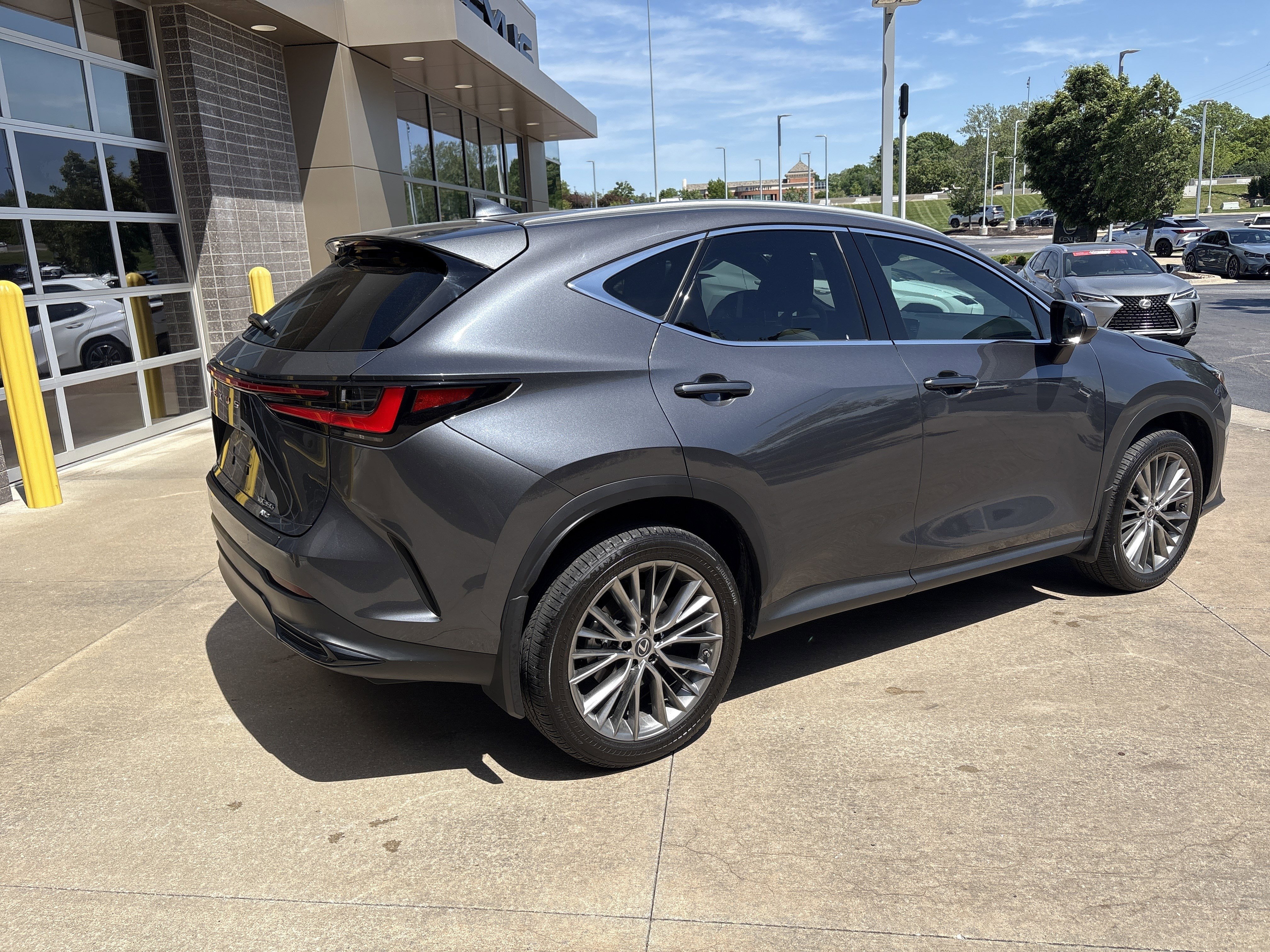 Used 2023 Lexus NX 350 AWD w/ Vision Package image 10