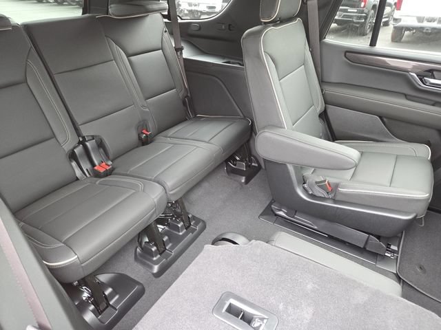 New 2026 GMC Yukon Elevation w/ Elevation Premium Package AWD/4WD image 32