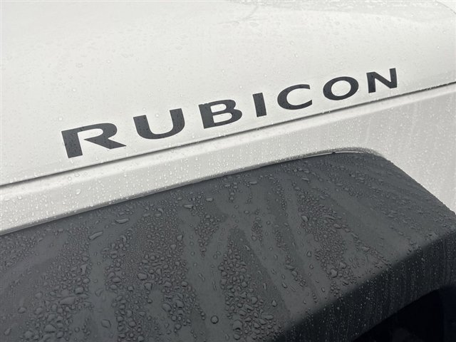 Used 2014 Jeep Wrangler Unlimited Rubicon w/ Dual Top Group image 27