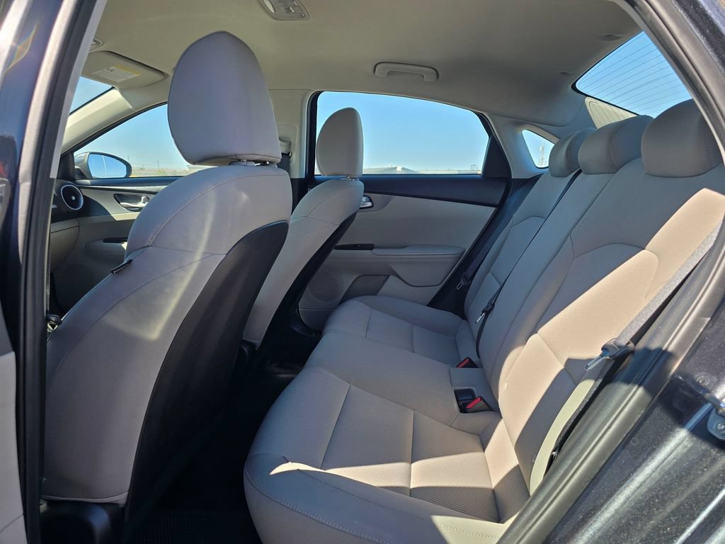 Used 2019 Kia Forte LXS FWD image 13