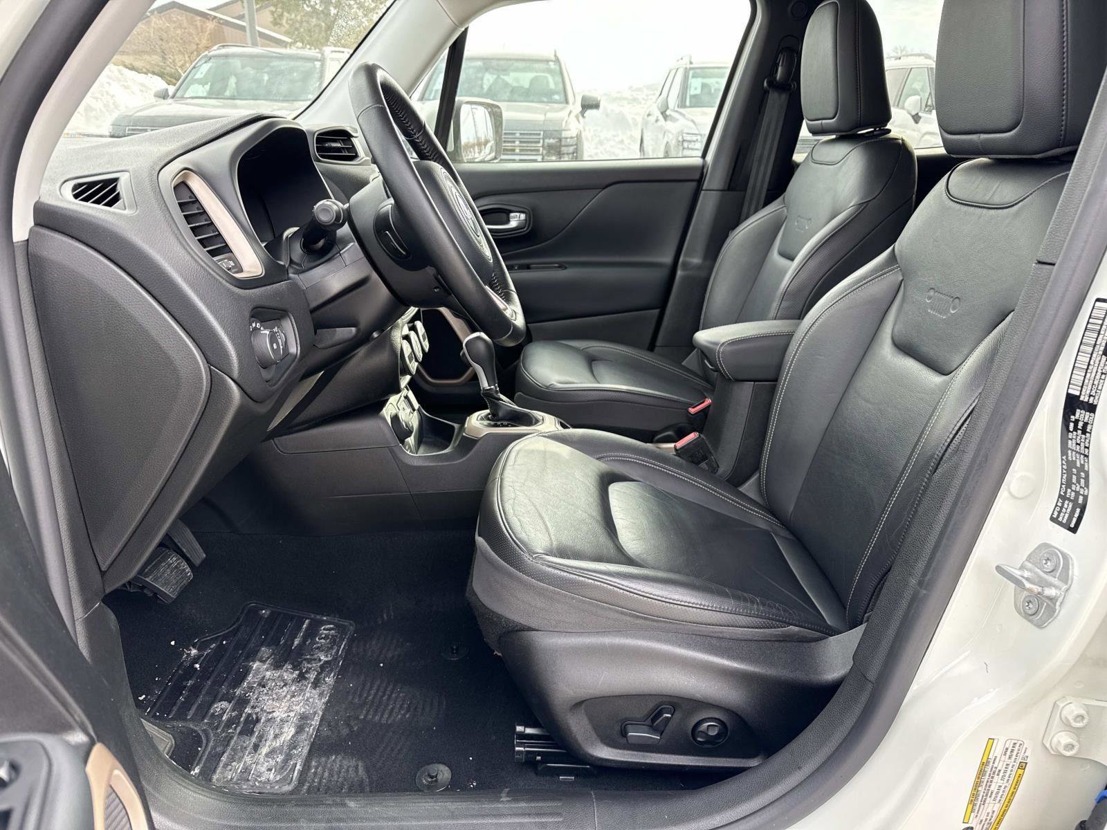 Used 2017 Jeep Renegade Limited image 24