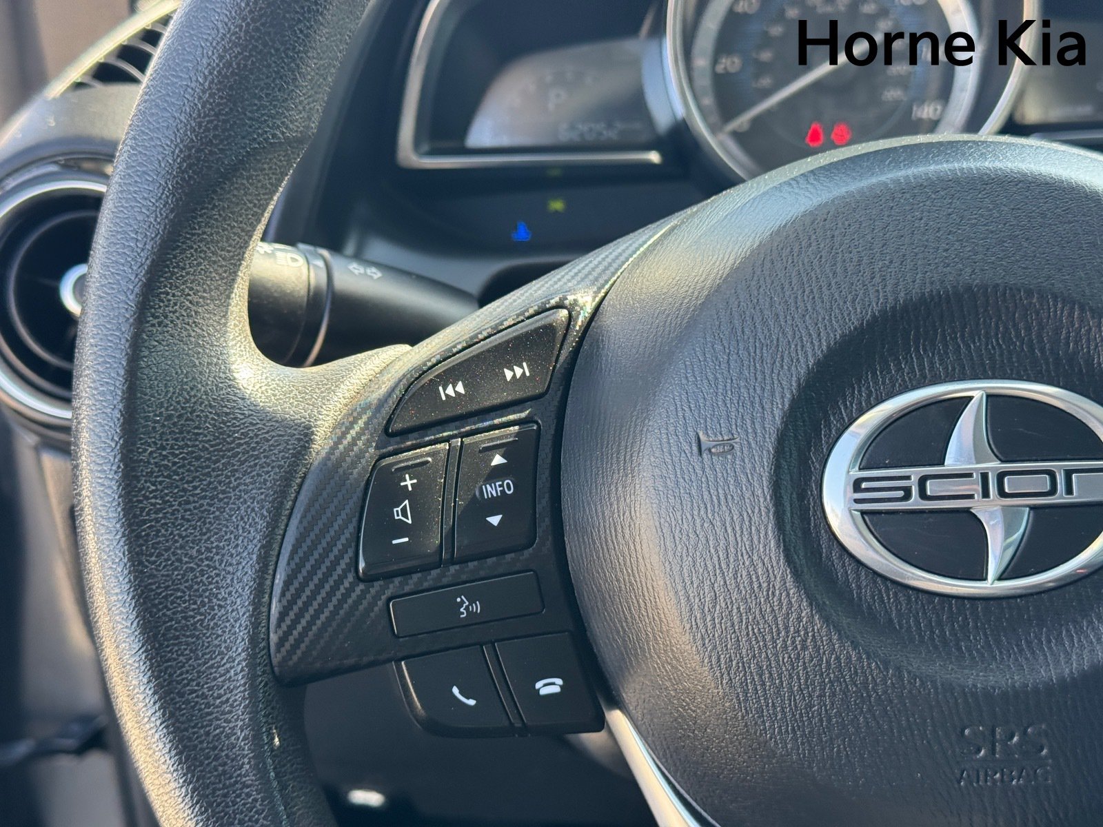 Used 2016 Scion iA FWD image 17
