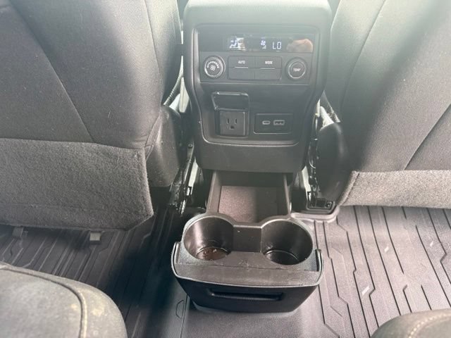 Used 2023 GMC Acadia SLE w/ Driver Convenience Package FWD image 16
