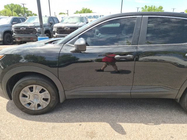 Certified 2025 Nissan Kicks S FWD image 32