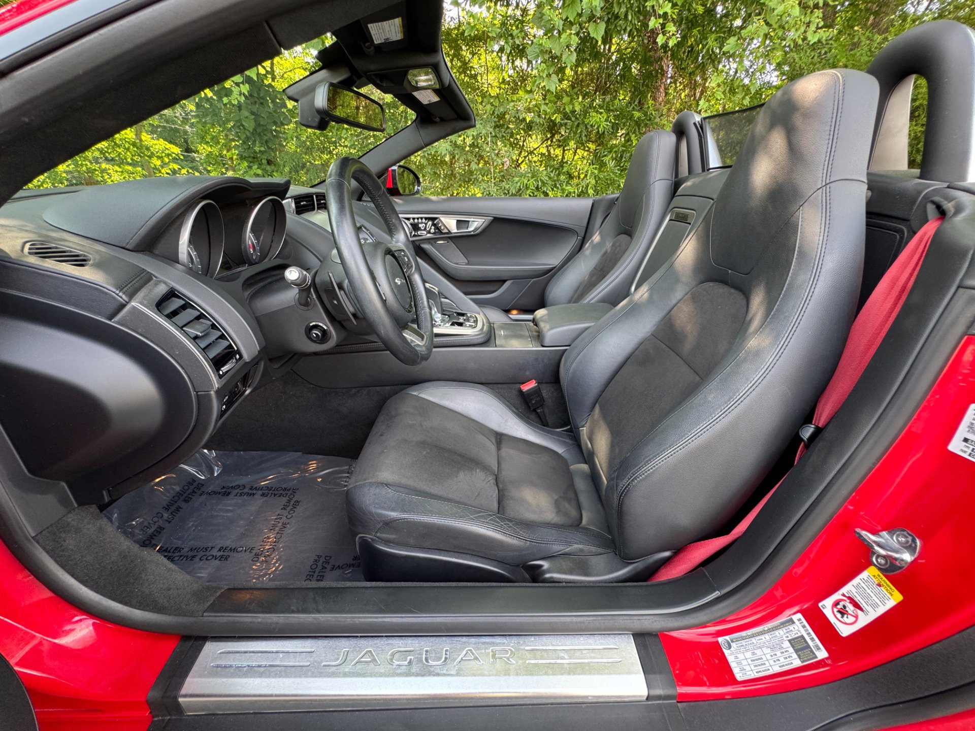 Used 2014 Jaguar F-TYPE Convertible RWD image 32
