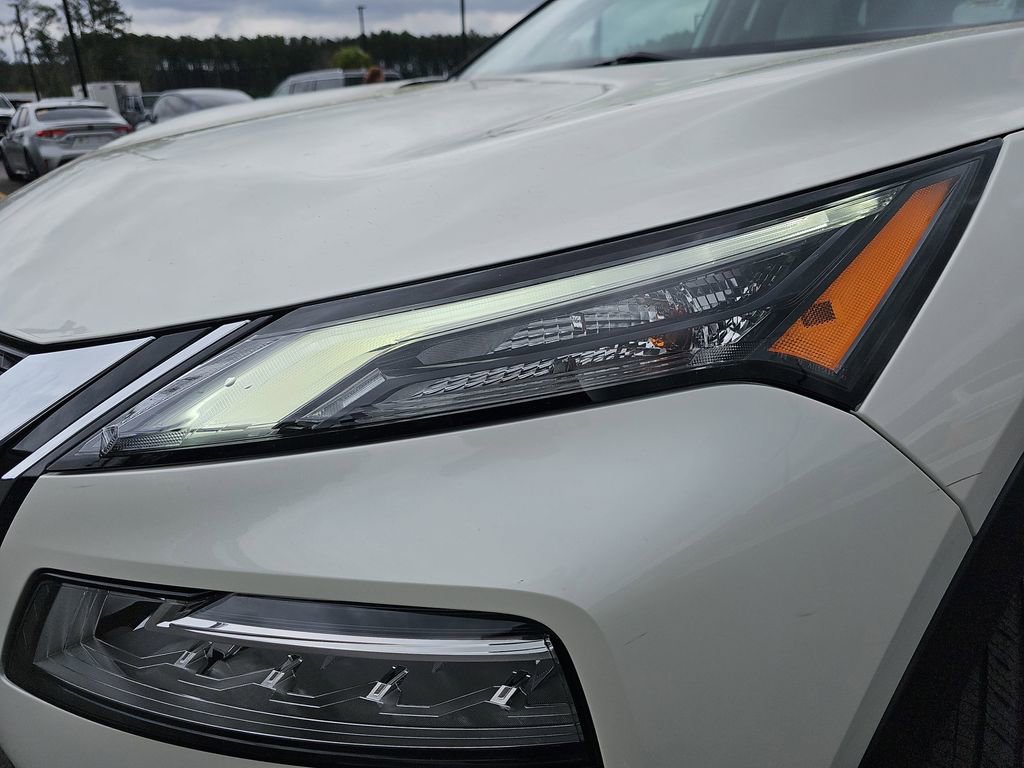 Used 2023 Nissan Rogue SL w/ SL Premium Package image 35