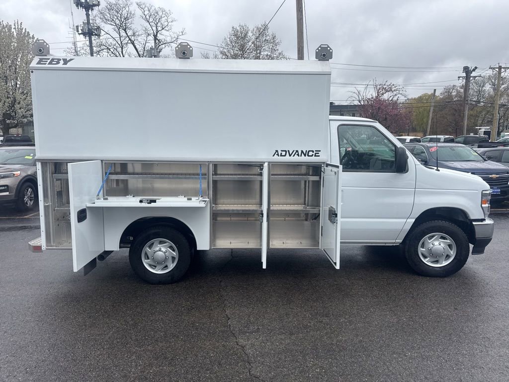 New 2026 Ford E-350 and Econoline 350 Super Duty w/ Power Equipment Group RWD image 5