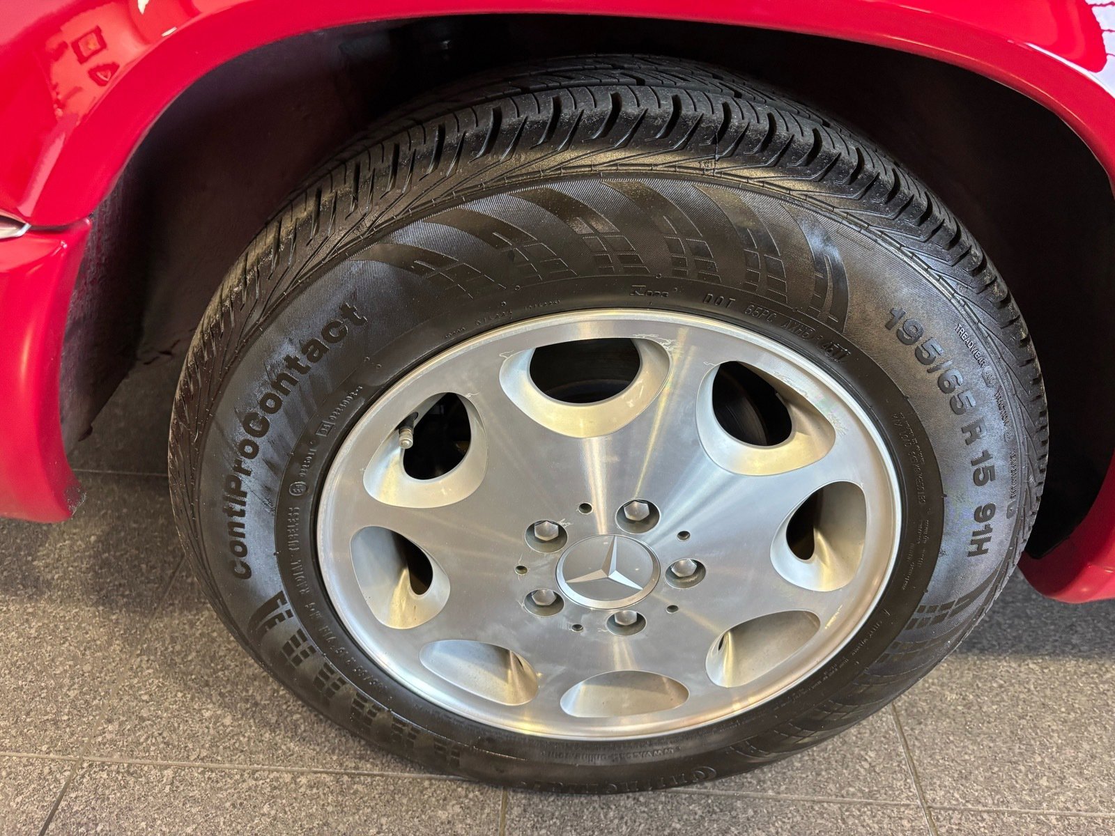 Used 1995 Mercedes-Benz E 320 Convertible image 18