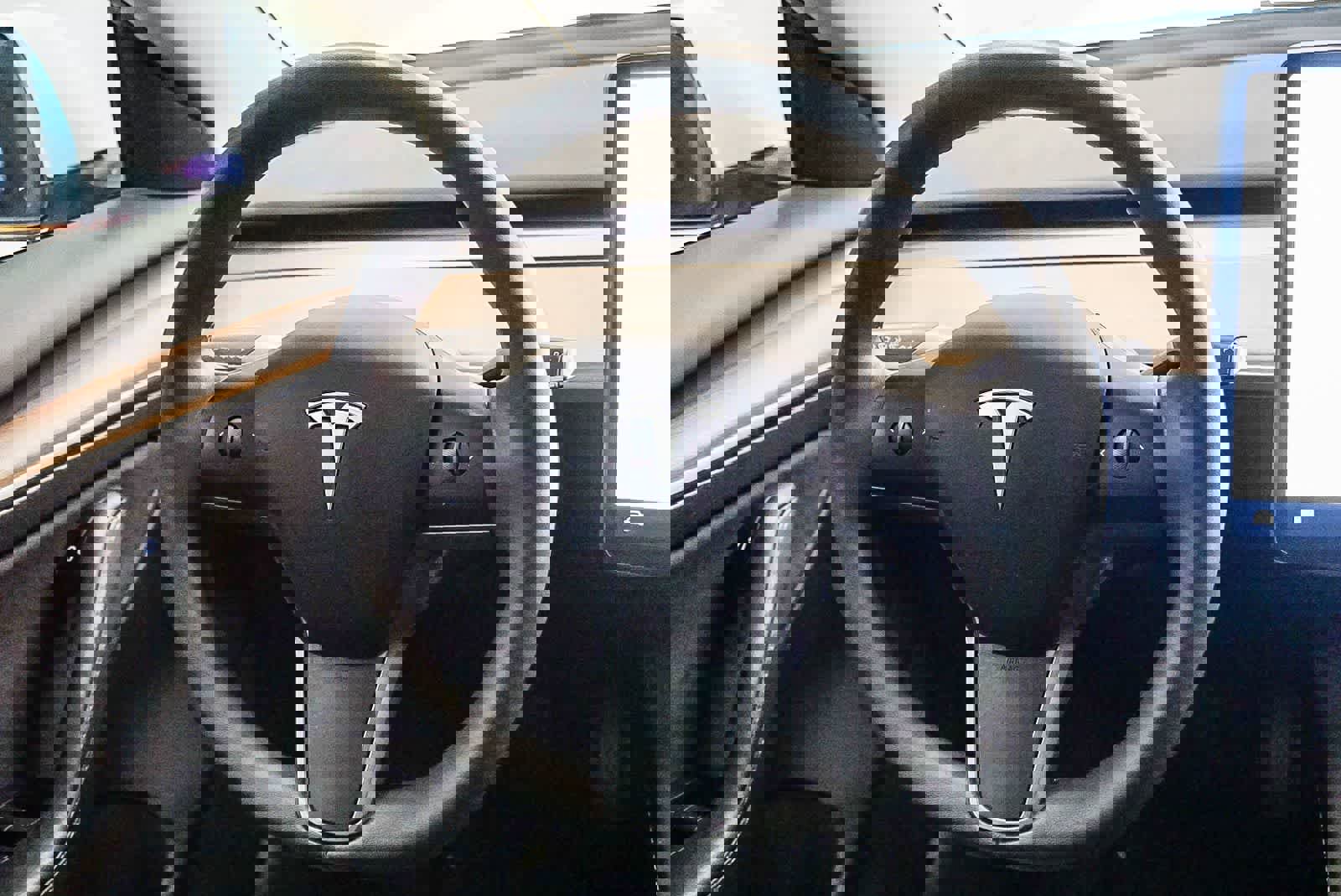 Used 2023 Tesla Model 3 Standard Range image 15