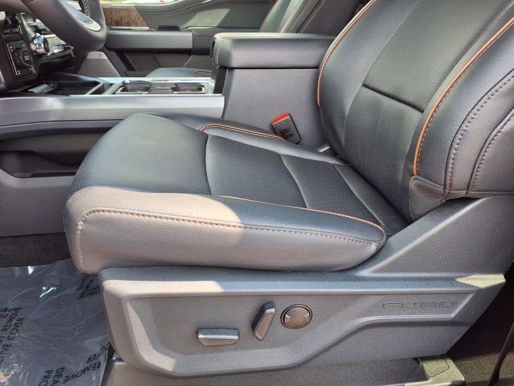New 2025 Ford F250 Lariat w/ Lariat Ultimate Package image 29