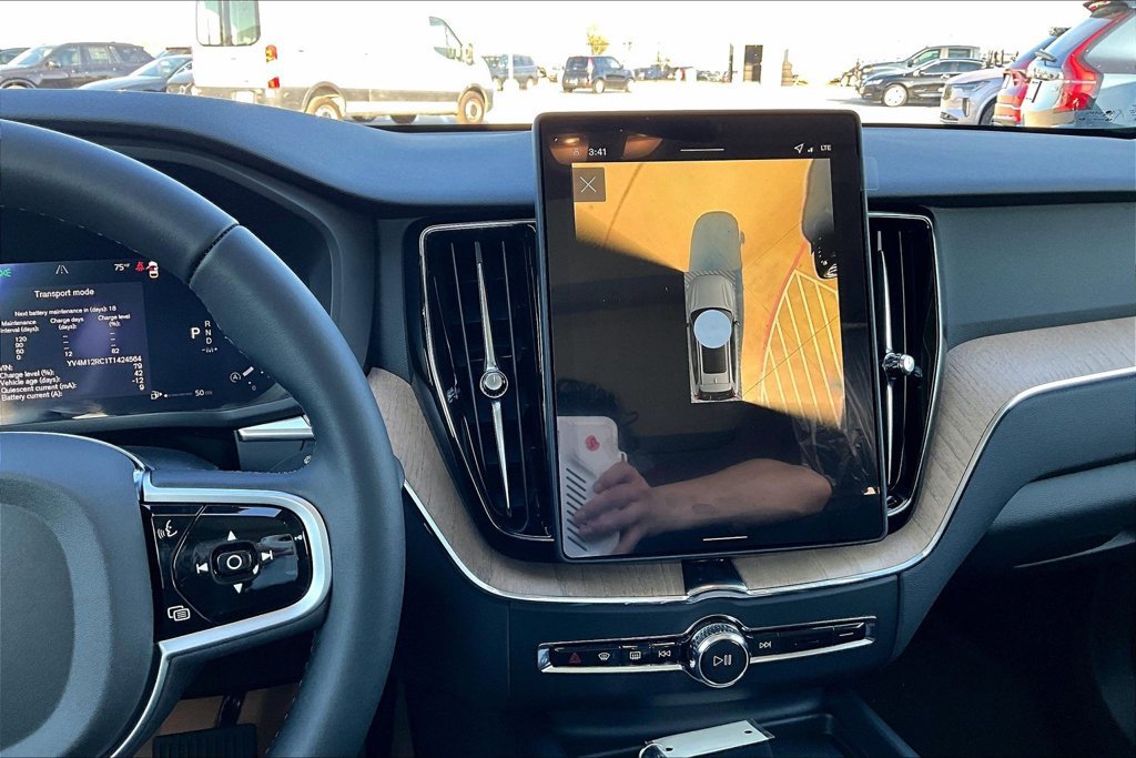 New 2026 Volvo XC60 B5 Plus w/ Climate Package AWD/4WD image 18