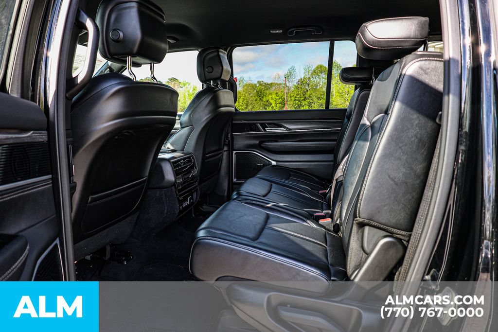 Used 2024 Jeep Wagoneer Series II RWD image 18