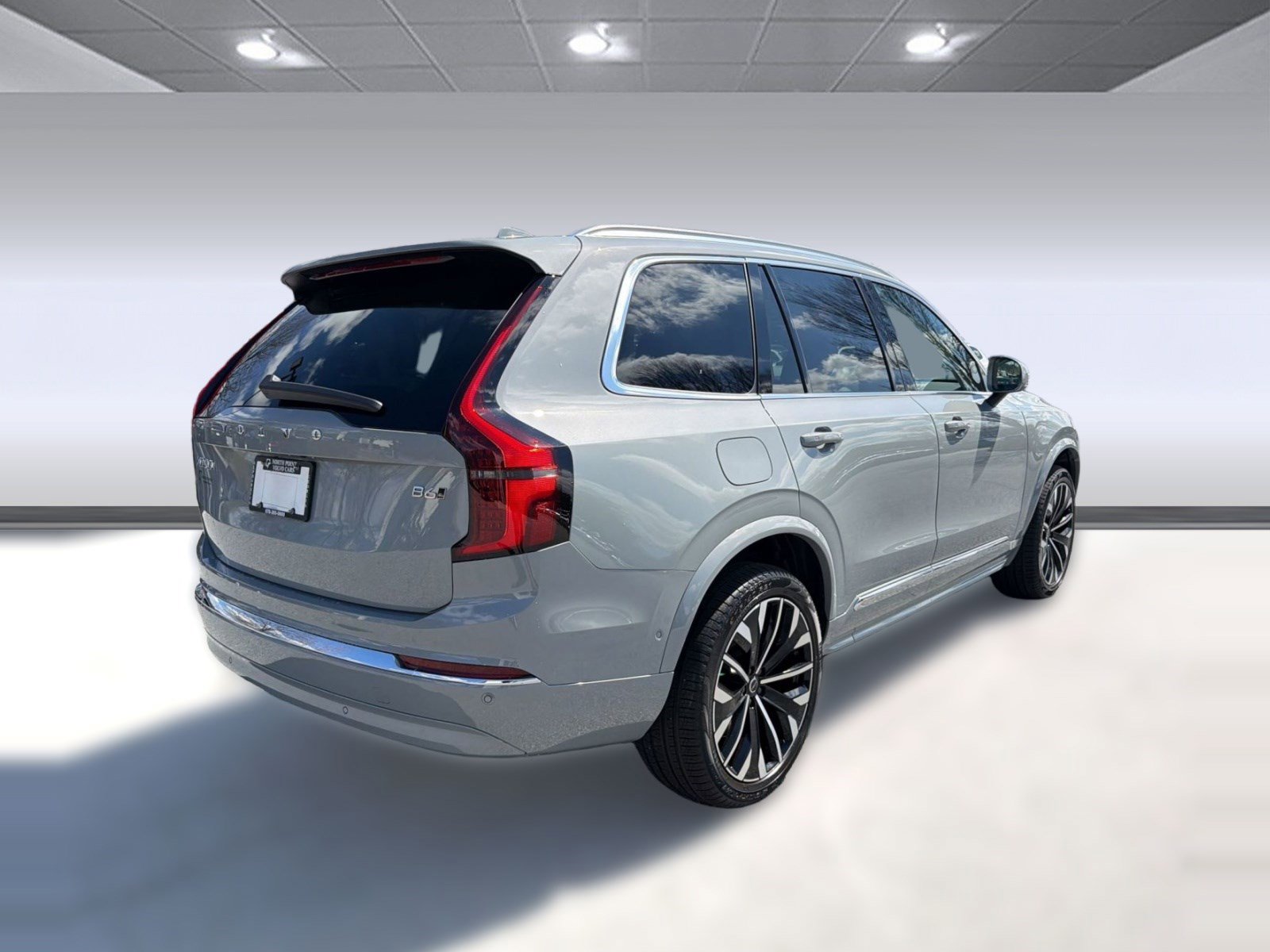 New 2026 Volvo XC90 B6 Ultra w/ Protection Package image 9