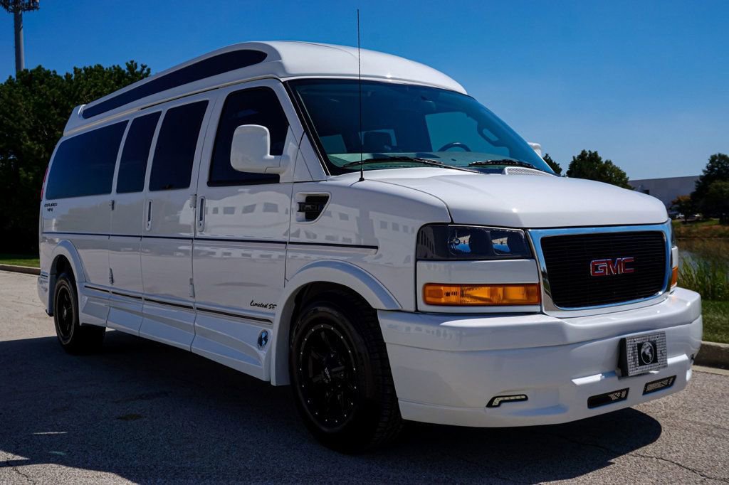 Used 2023 GMC Savana 2500 Extended image 3