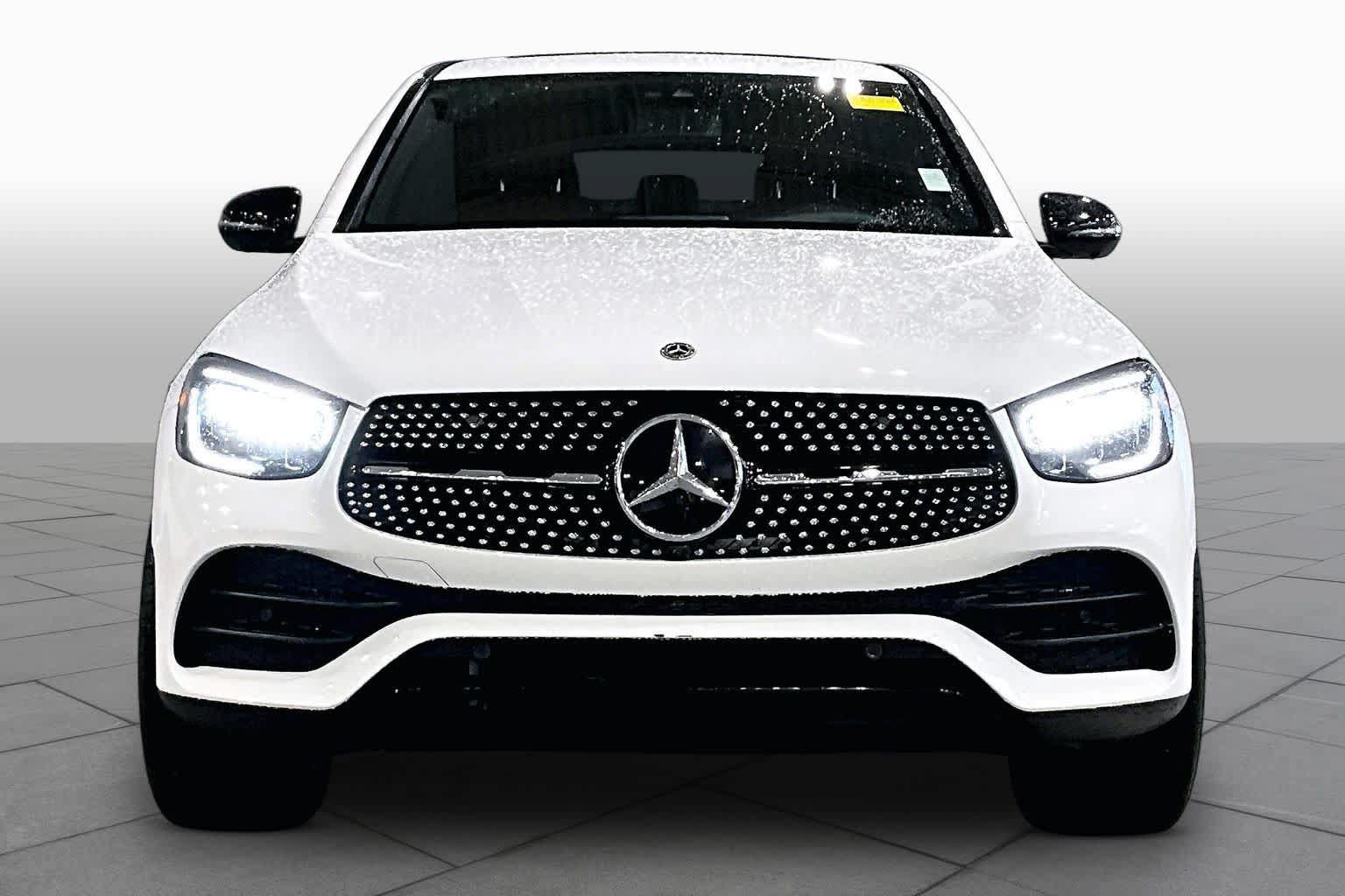 Used 2023 Mercedes-Benz GLC 300 4MATIC Coupe image 4