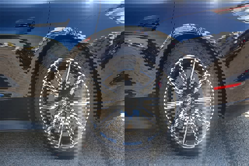 Used 2022 Porsche Taycan 4S image 10