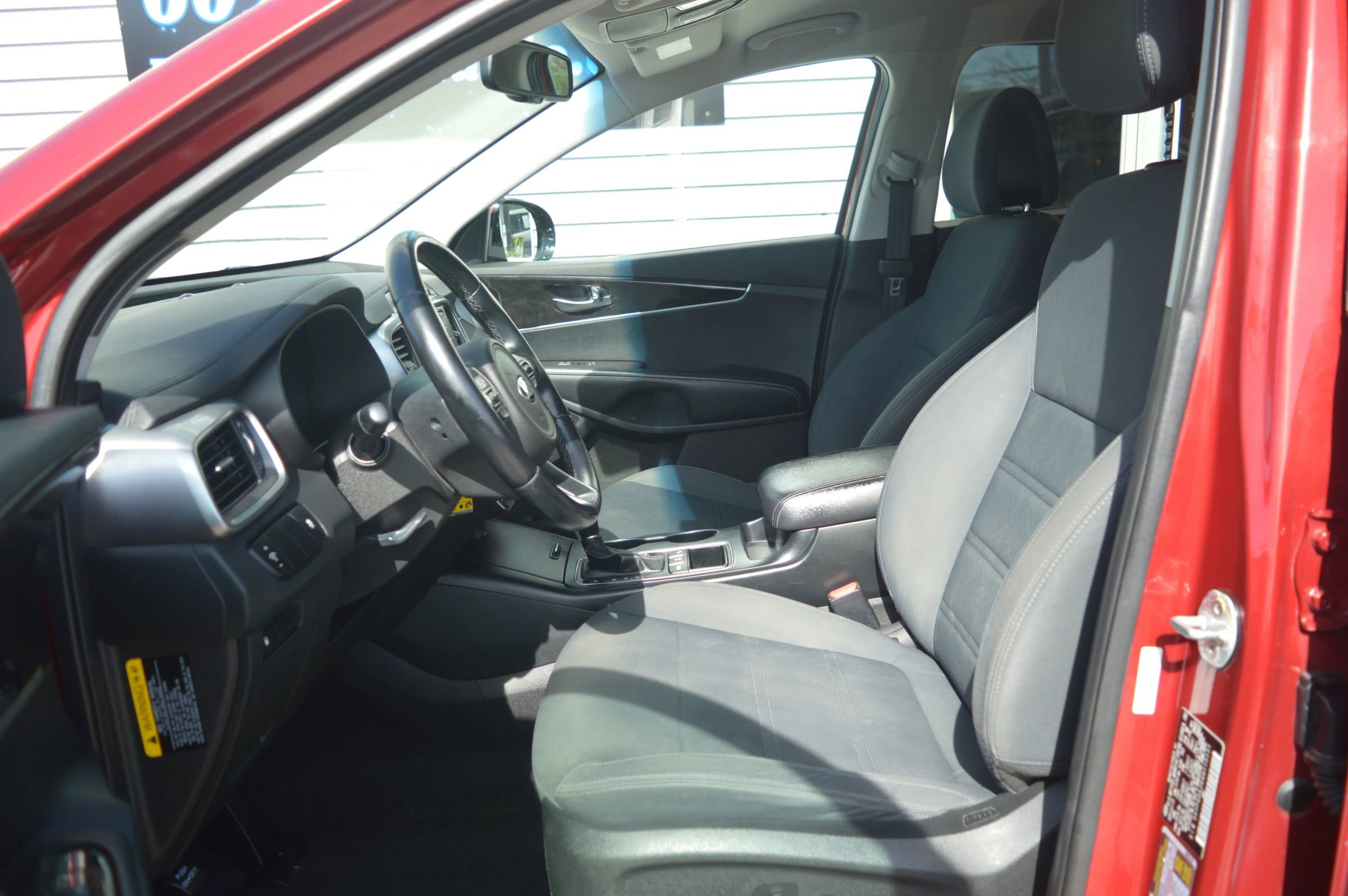 Used 2016 Kia Sorento LX w/ LX Convenience Package image 11