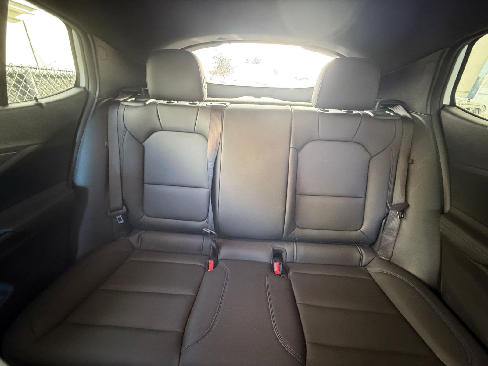 Used 2025 Buick Envista Sport Touring image 38