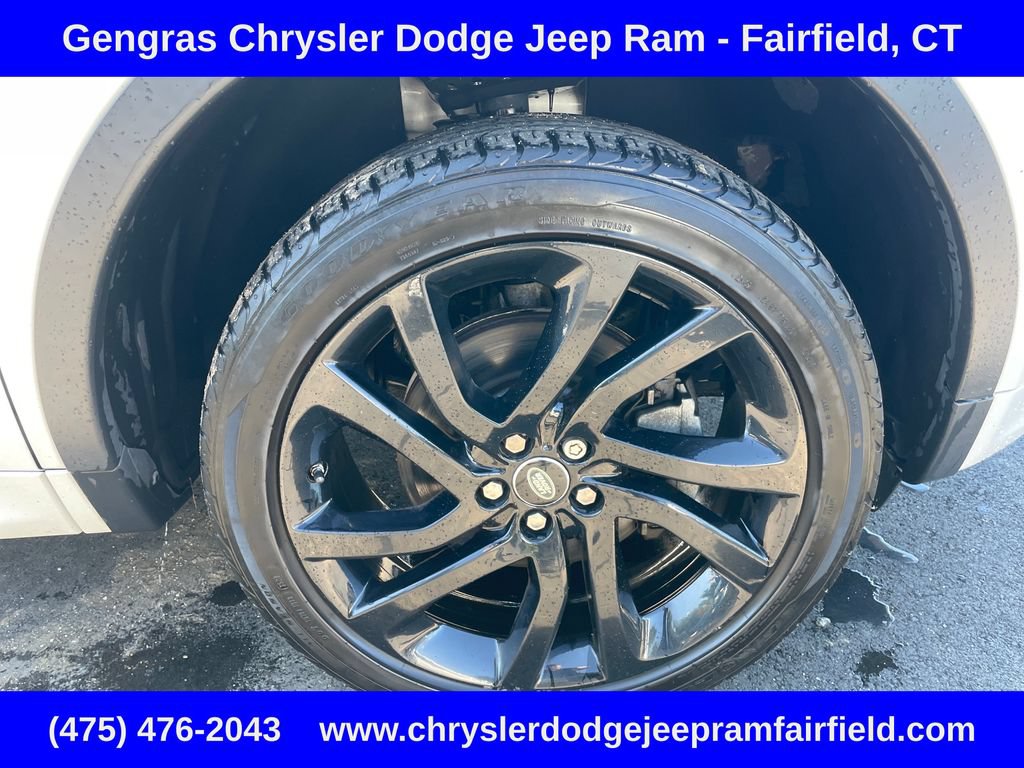 Used 2019 Land Rover Discovery Sport HSE AWD/4WD image 9