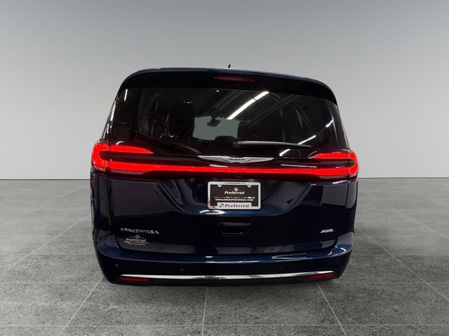 Used 2024 Chrysler Pacifica Touring-L image 24