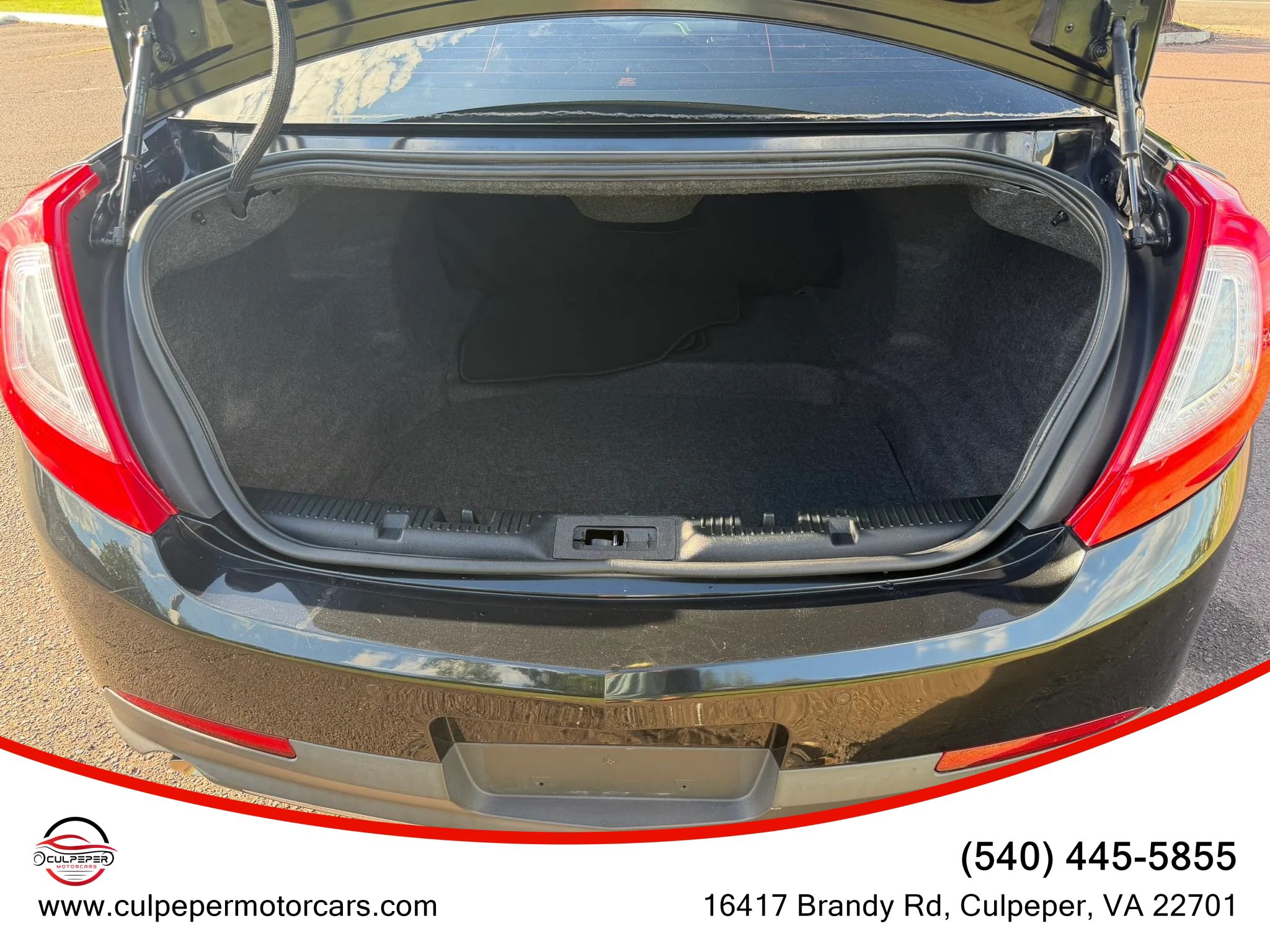 Used 2015 Lincoln MKS FWD image 12