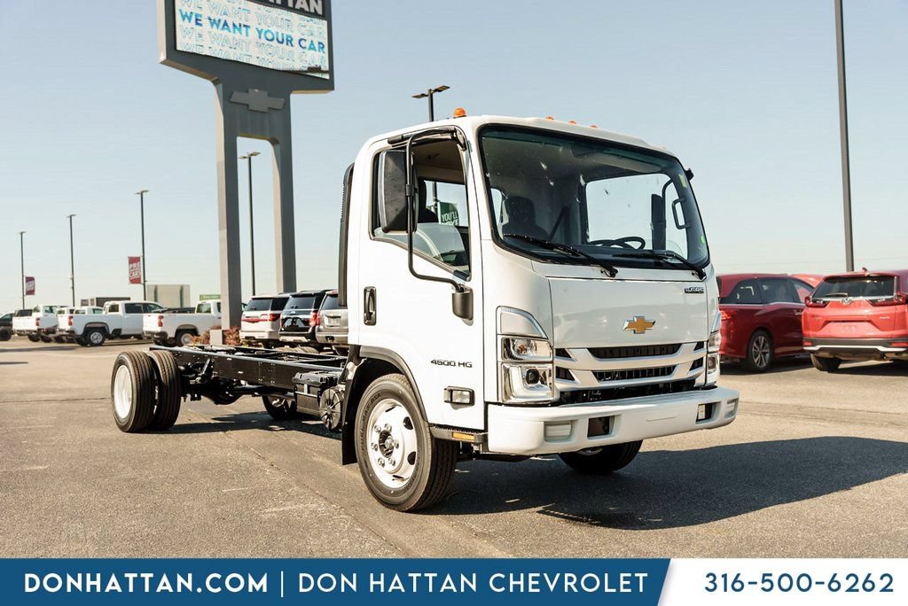 New 2025 Chevrolet Low Cab Forward RWD image 38