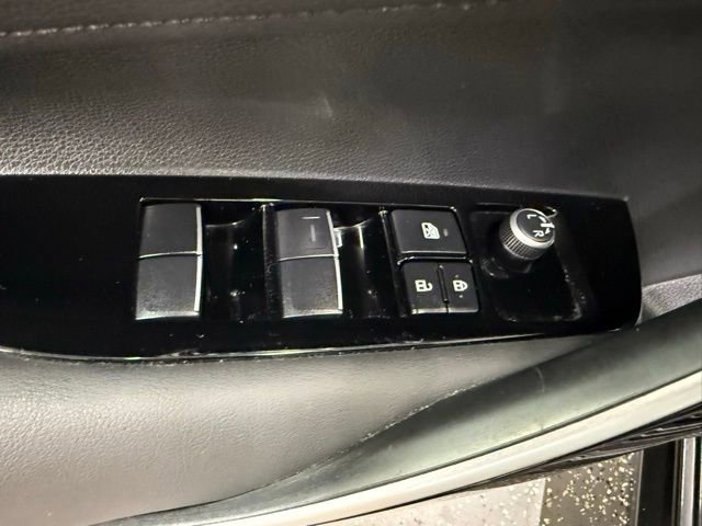 Used 2020 Toyota Corolla XLE image 11