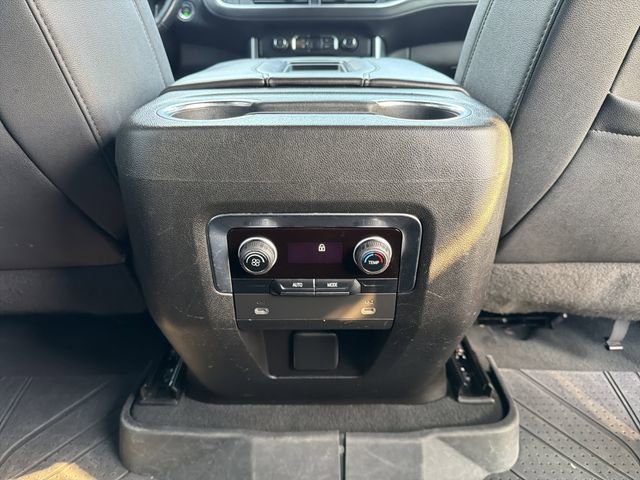 Used 2022 Chevrolet Suburban Z71 image 25