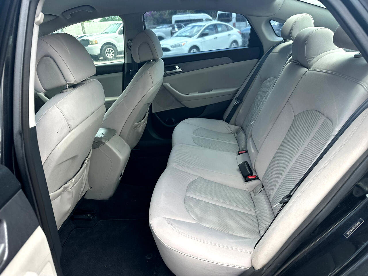 Used 2015 Hyundai Sonata SE image 12