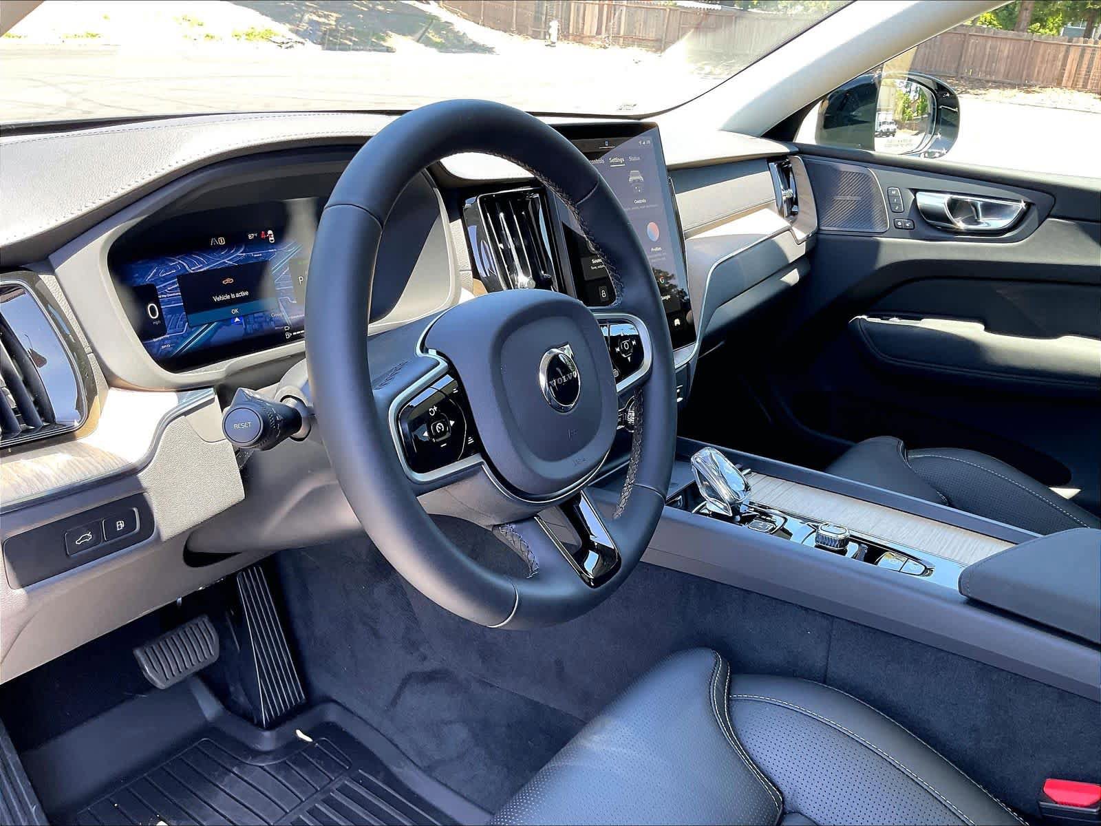 New 2026 Volvo XC60 T8 Ultra w/ Climate Package AWD/4WD image 8