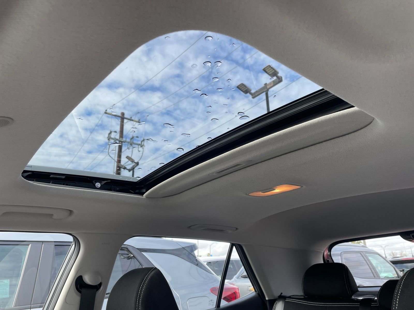 Used 2025 Hyundai Venue SEL image 23