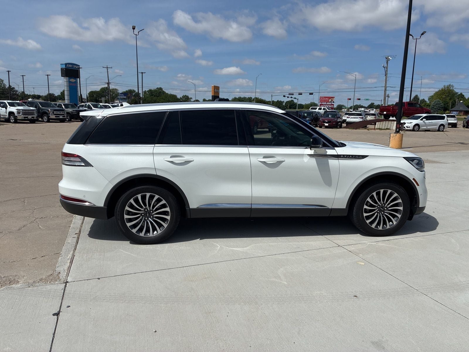 Used 2020 Lincoln Aviator Reserve w/ Equipment Group 201A AWD/4WD image 9