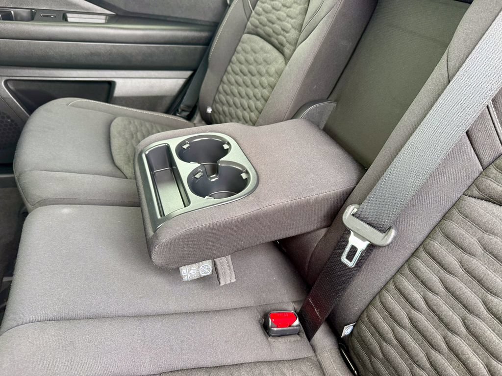 Used 2022 Nissan Pathfinder SV AWD/4WD image 35