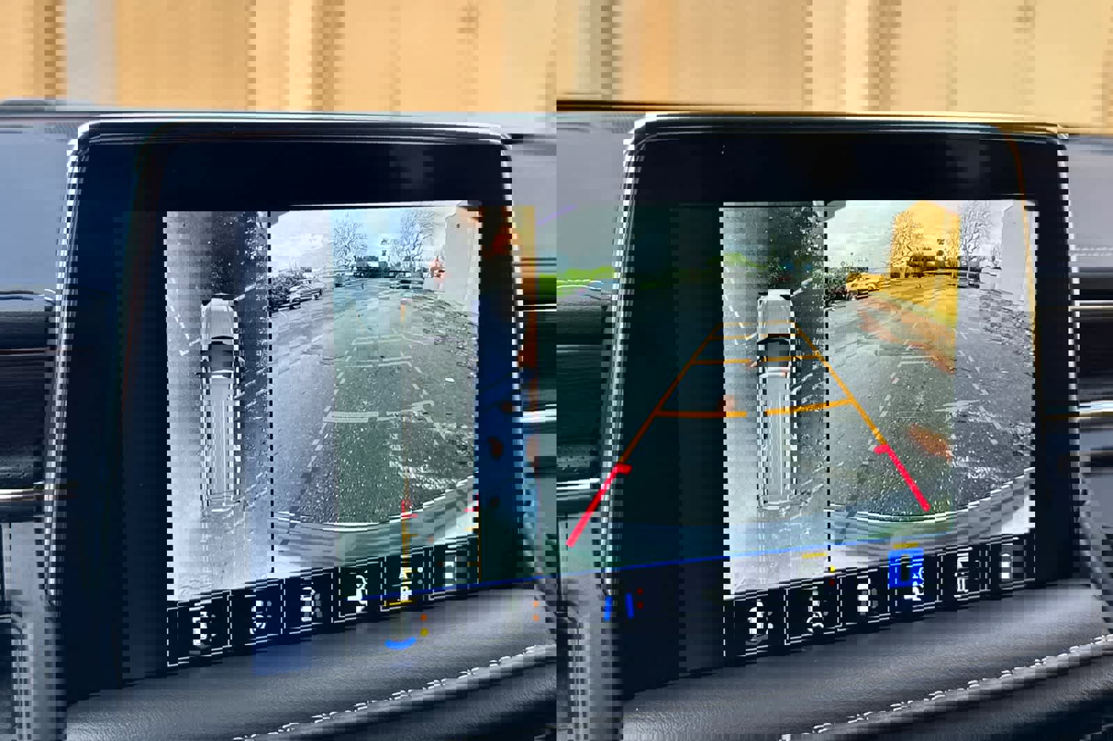 Used 2024 Chevrolet Tahoe Premier w/ Premium Package image 19