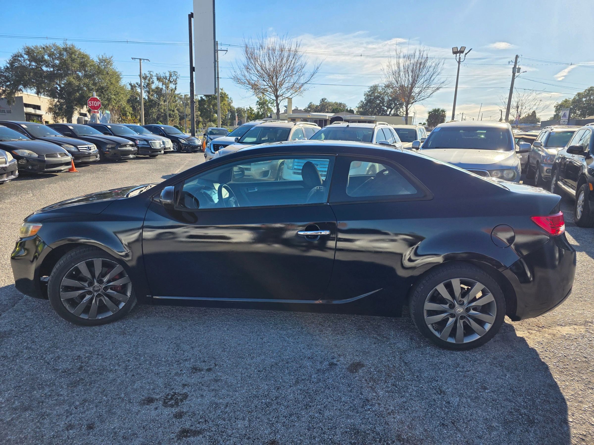 Used 2012 Kia Forte Koup SX w/ Tech Pkg image 4