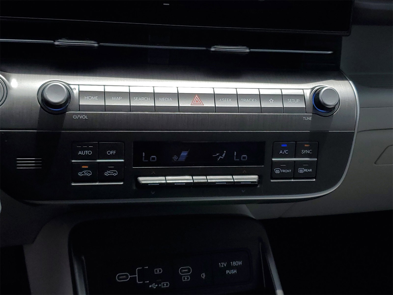 Used 2024 Hyundai Kona SEL w/ Convenience Package image 18