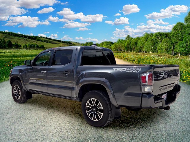 Used 2020 Toyota Tacoma TRD Sport w/ TRD Premium Sport Package AWD/4WD image 4