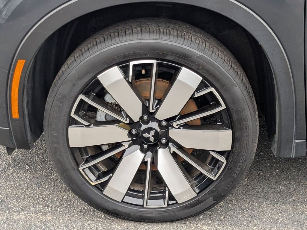 Used 2025 Mitsubishi Outlander SE FWD image 28