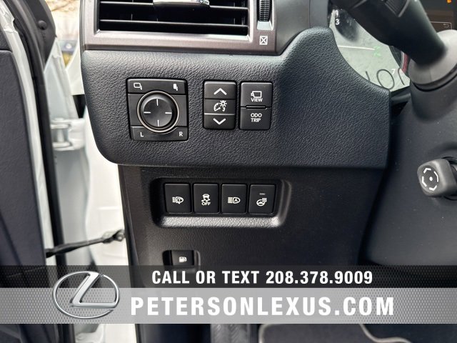 Used 2023 Lexus GX 460 image 25