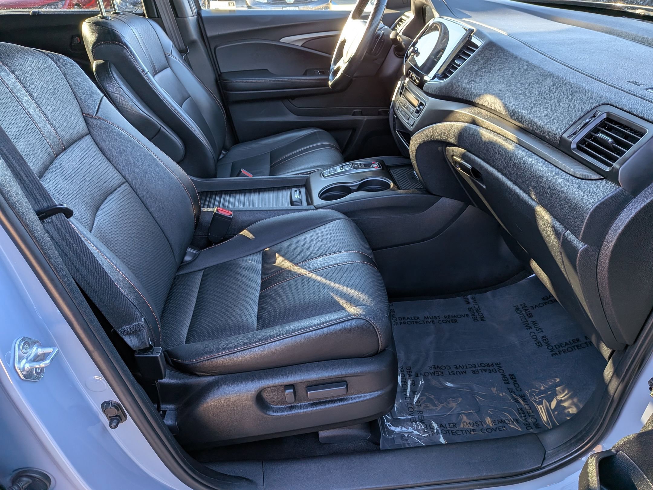 Certified 2022 Honda Passport TrailSport image 32