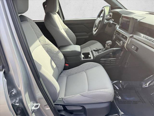Certified 2025 Toyota Tacoma SR5 AWD/4WD image 19