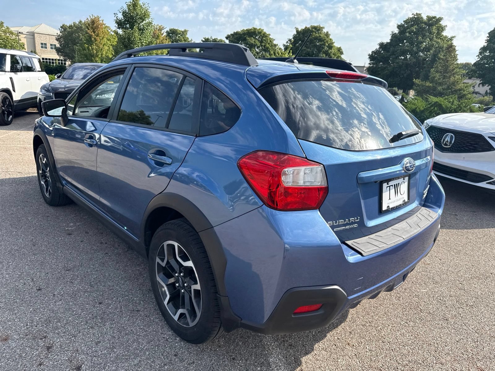 Used 2016 Subaru Crosstrek 2.0i Premium w/ Moonroof Package AWD/4WD image 7
