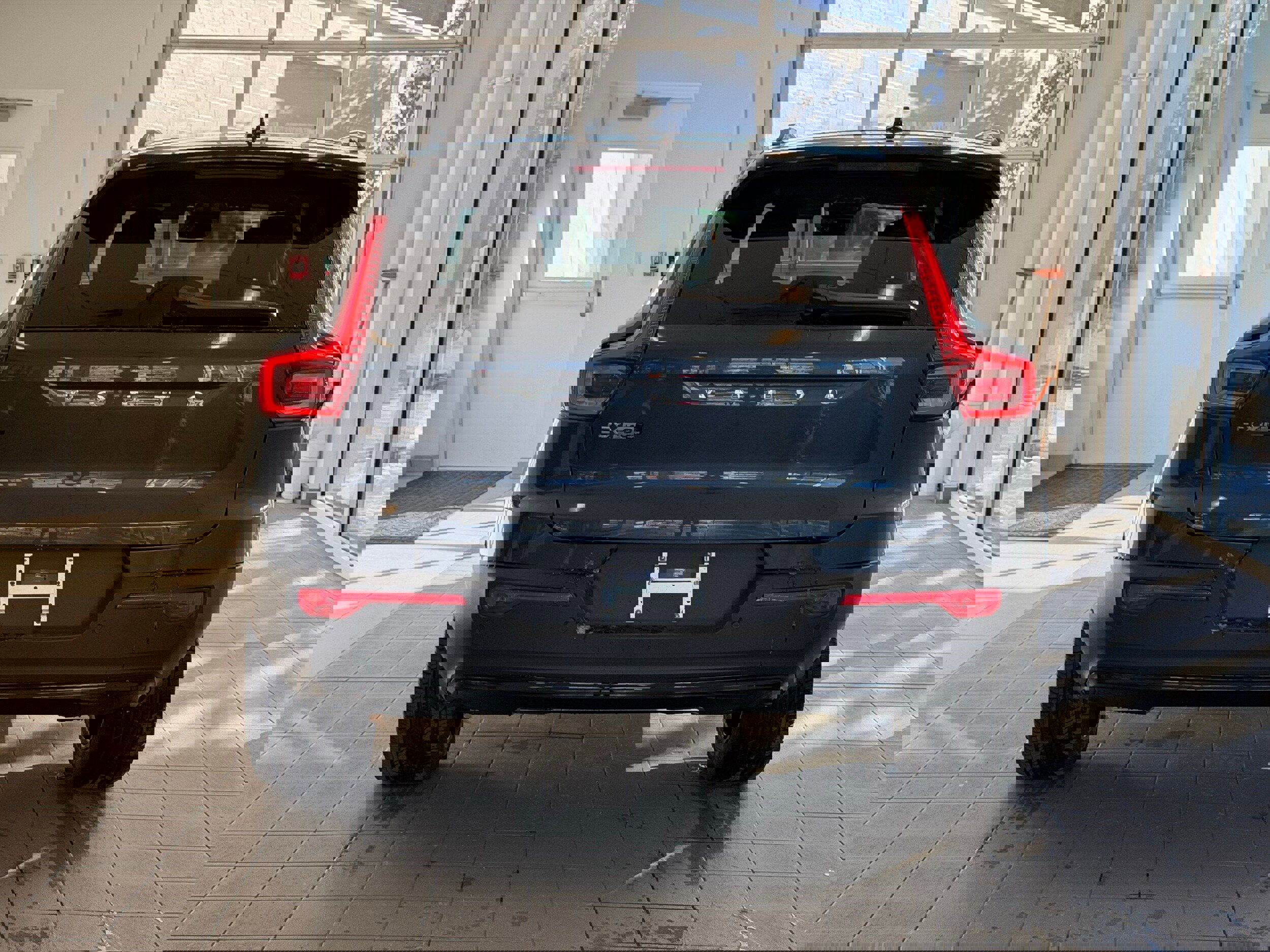 New 2026 Volvo EX40 Plus w/ Climate Package image 7