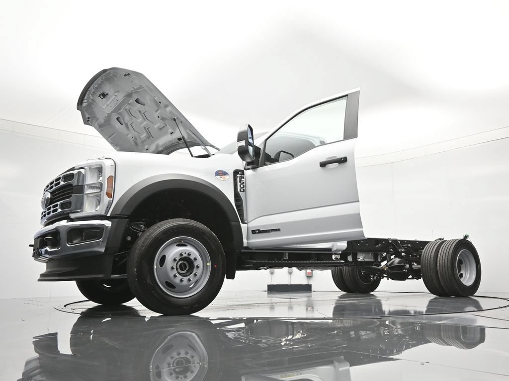 New 2026 Ford F600 4x4 Regular Cab Super Duty w/ XL Chrome Package image 44