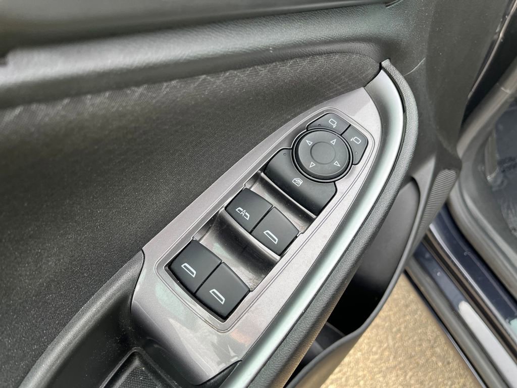 Used 2023 Chevrolet Malibu LT image 14