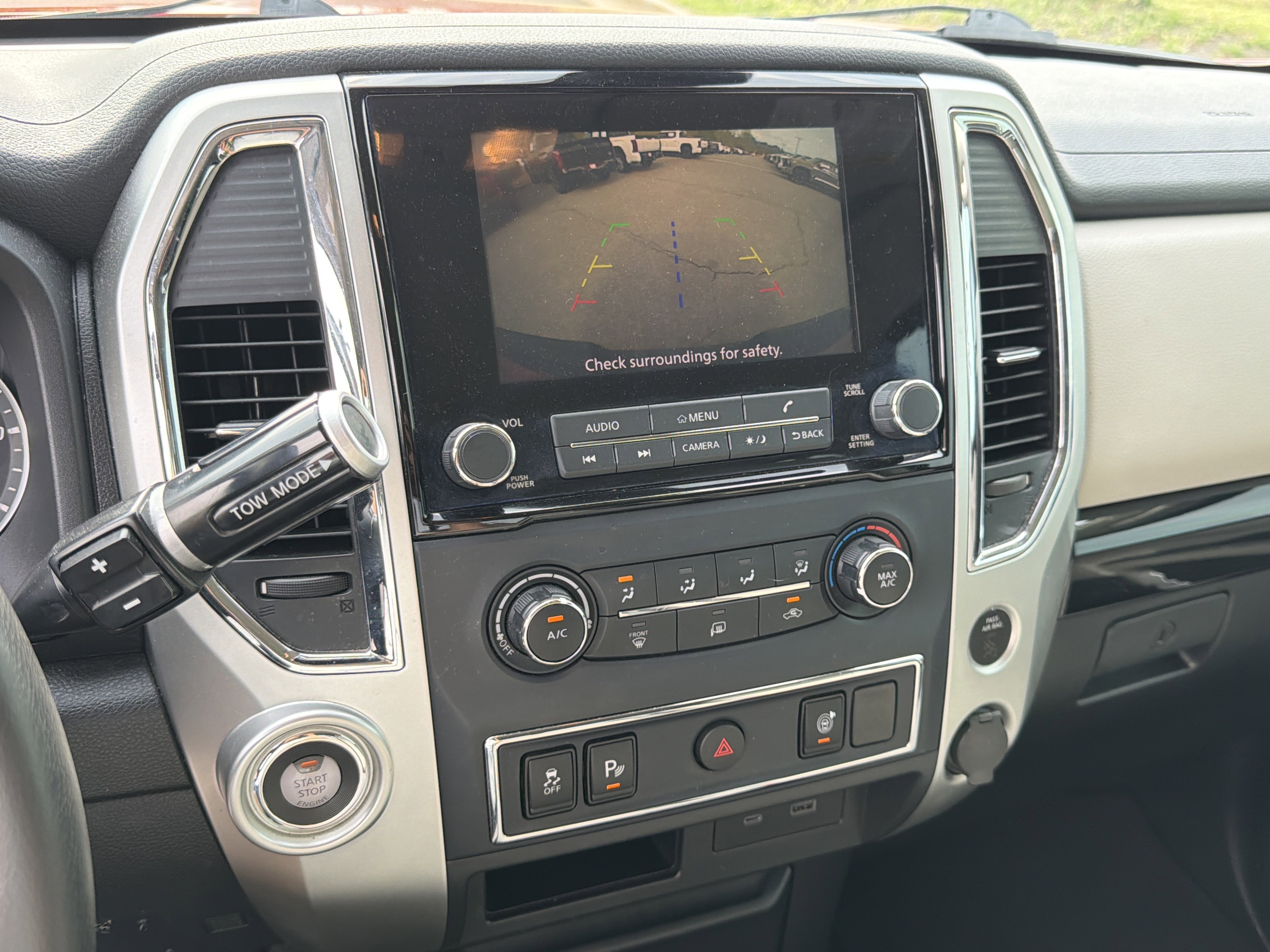 Used 2021 Nissan Titan SV w/ Accessory Utility Package RWD image 7