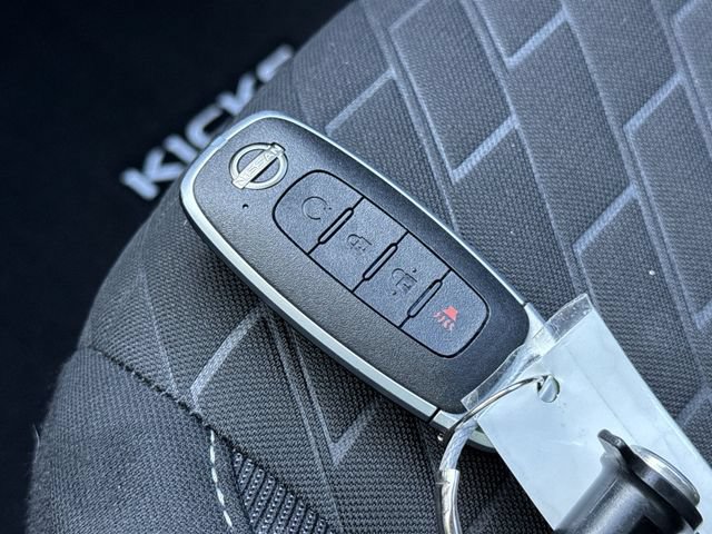 Used 2023 Nissan Kicks SV FWD image 27